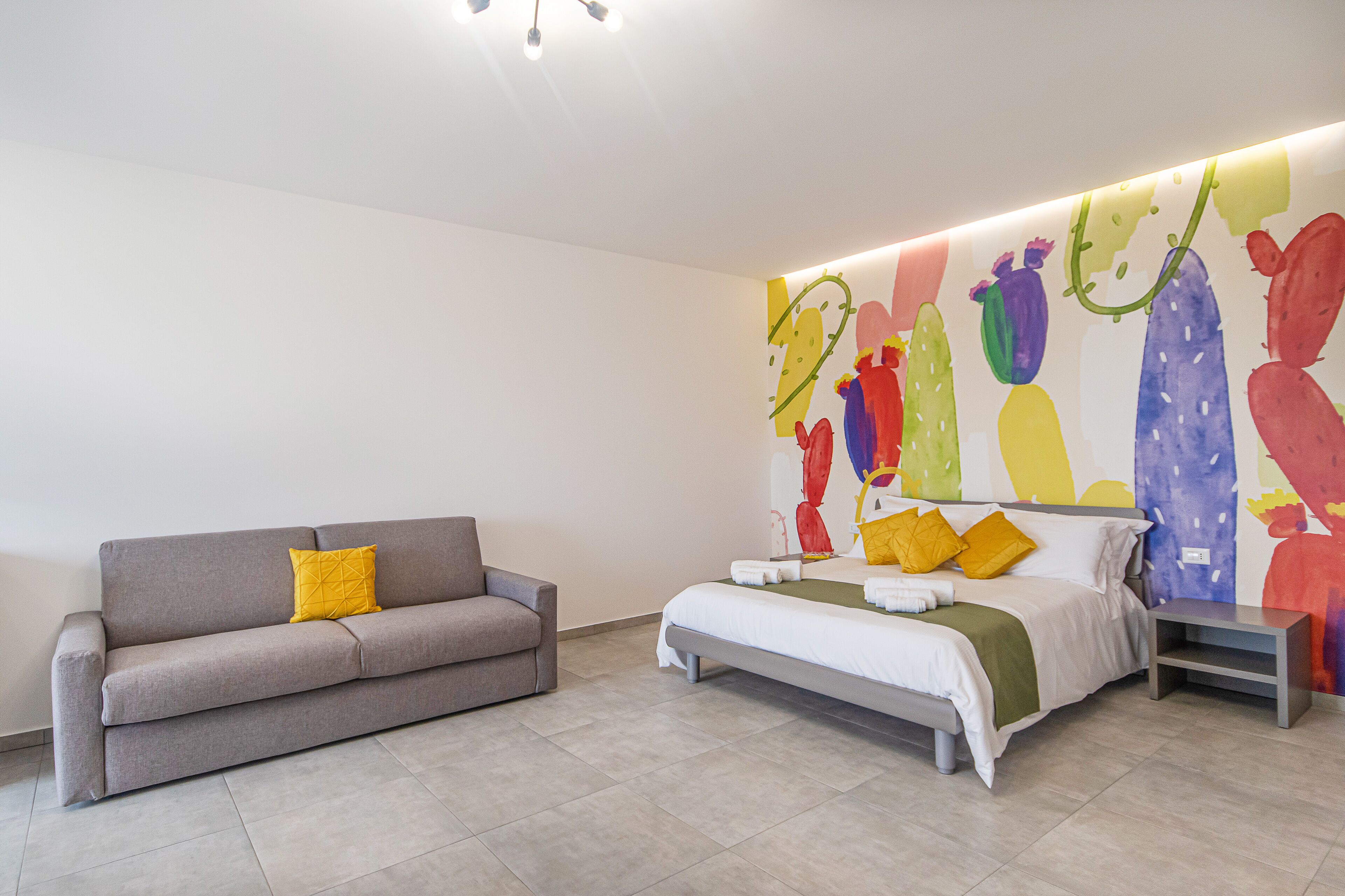 Quadrupla Exclusive, balcone, vista valle | Una cassaforte in camera, una scrivania, postazione laptop