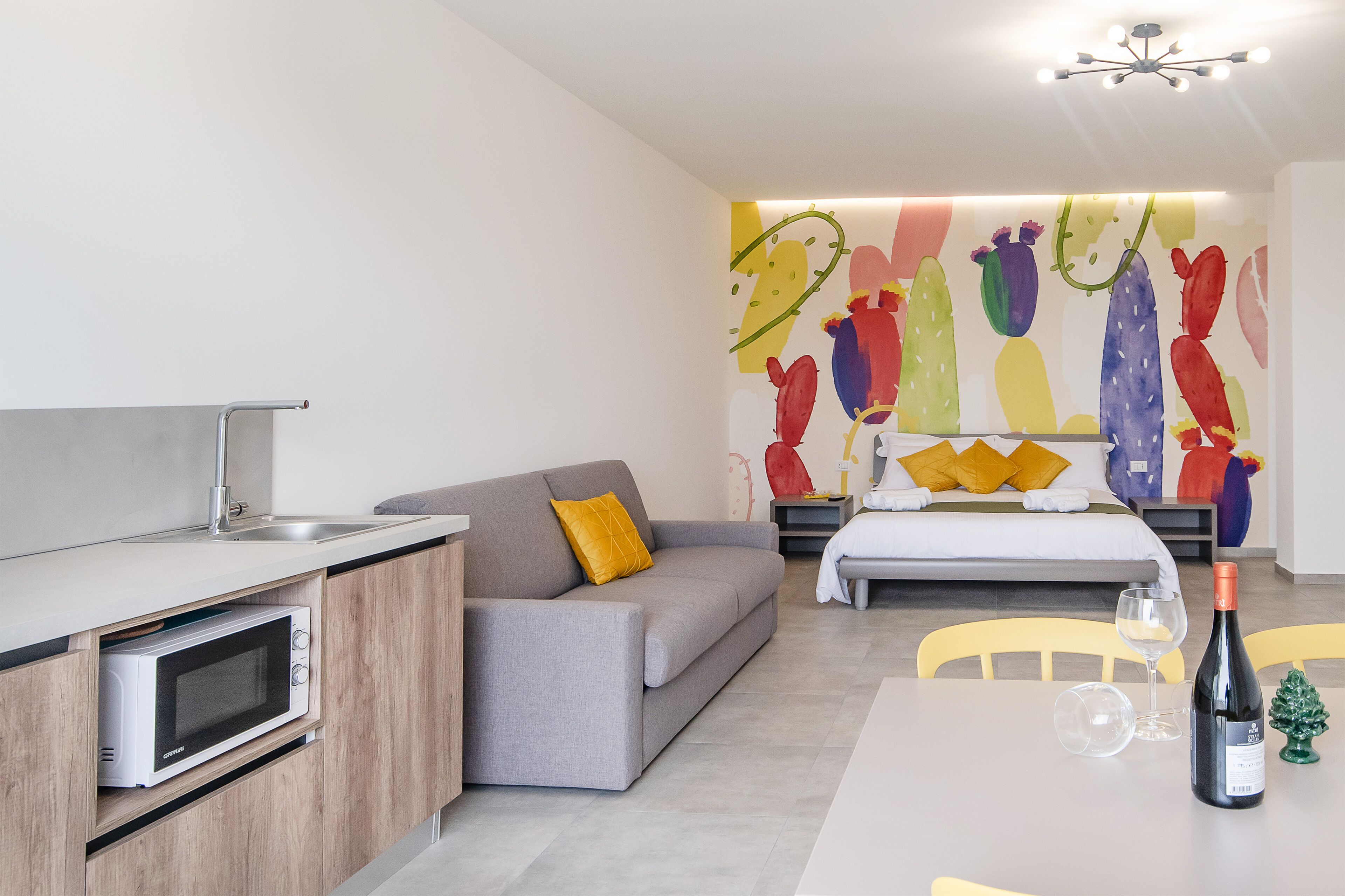 独特四人房, 阳台, 山谷景观 | 客房内保险箱、办公桌、笔记本电脑工作区、隔音