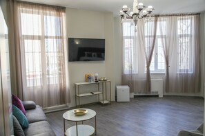 Hypo-allergenic bedding, down comforters, memory foam beds - Corner House (Lovech)