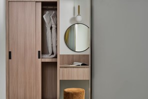 Sábanas de algodón egipcio, ropa de cama de alta calidad y minibar 