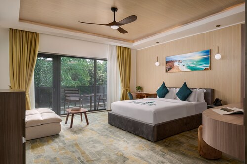 Smile Boutique Hotel by EHM