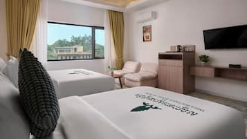 SĂĄbanas de algodĂłn egipcio, ropa de cama de alta calidad y minibar