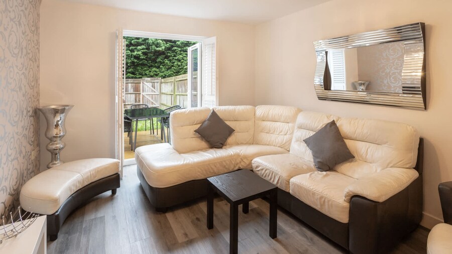 Host Stay Coventry Street