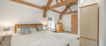 Host Stay The Cart House