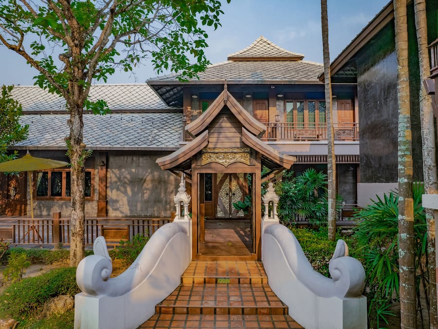 Family House, Balcony