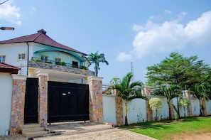 Front of property - Hill Crest Apartments (Ibadan)
