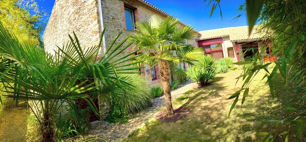 Property grounds - Chambre Orientale Duplex Jardin privatif + Breakfast included (Saint-Fiacre-sur-Maine)