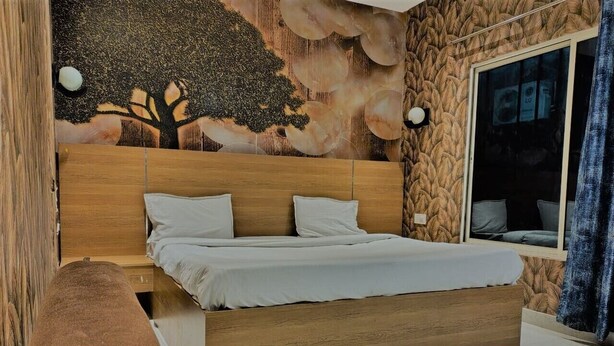 Classic Room, Garden View | Desk, laptop workspace - THE ROYAL CARGO RESORT (Mathura)