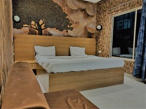 Classic Room, Garden View - THE ROYAL CARGO RESORT (Mathura)