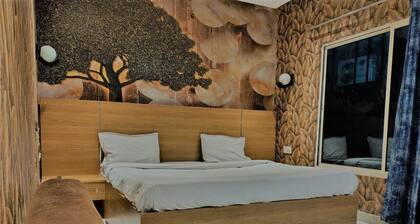THE ROYAL CARGO RESORT