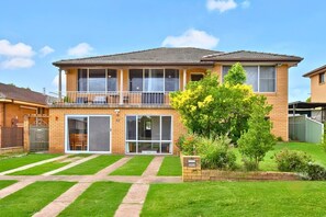 Exterior - Entertainer with Pool Cessnock (Cessnock)