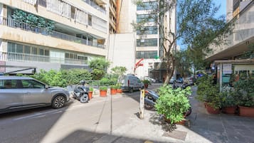 Apartment, 3 Bedrooms, Balcony, City View | City view