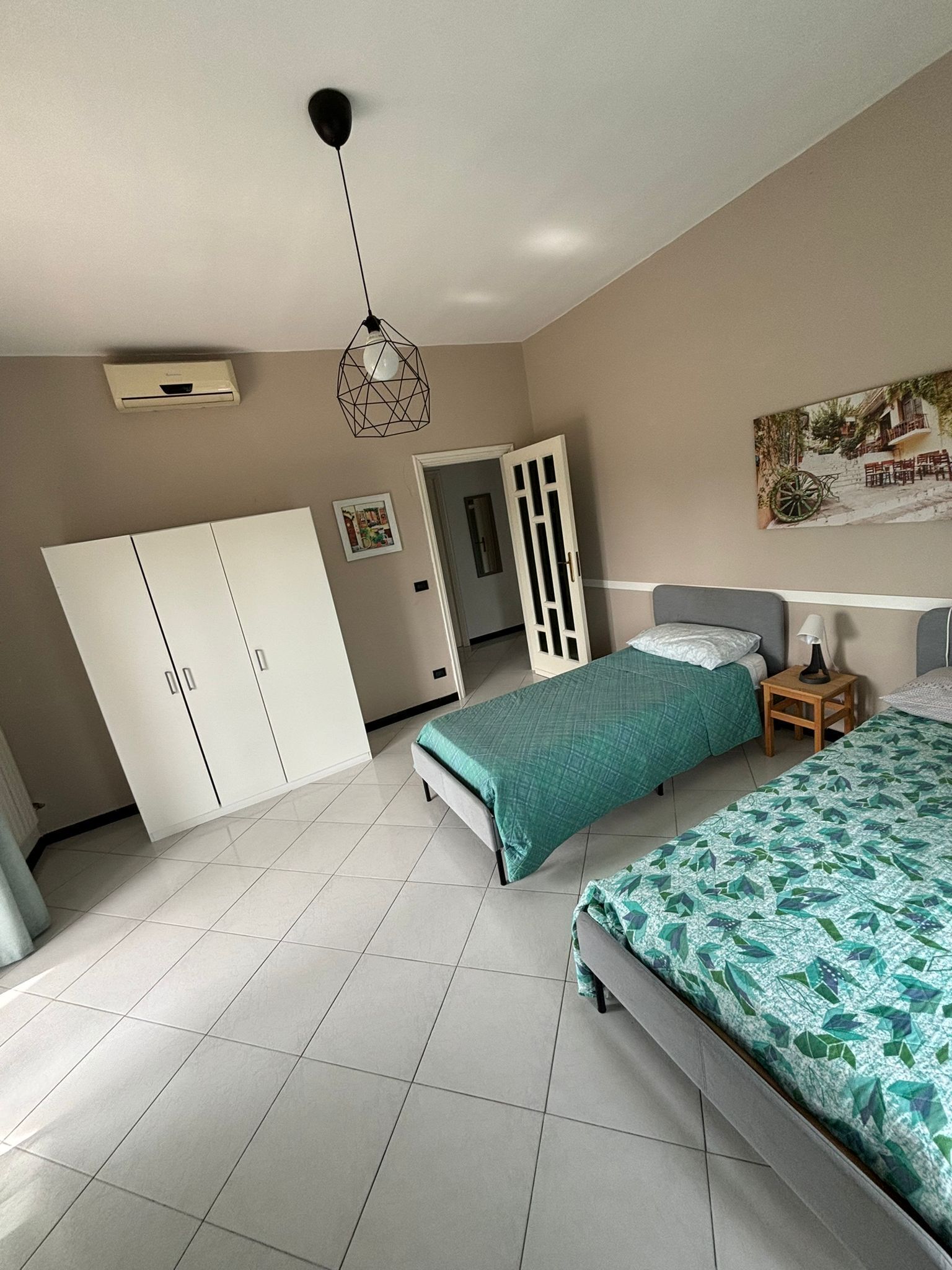 4 Schlafzimmer, Bügeleisen/Bügelbrett, WLAN, Bettwäsche