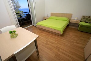 1 chambre, fer et planche à repasser, Wi-Fi, draps fournis