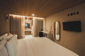 Comfort tvåbäddsrum | Sängtillbehör av högsta kvalitet, bäddmadrasser och minibar