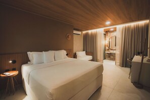 Comfort Twin Room | Peralatan tempat tidur premium, tilam berlapik, bar mini 