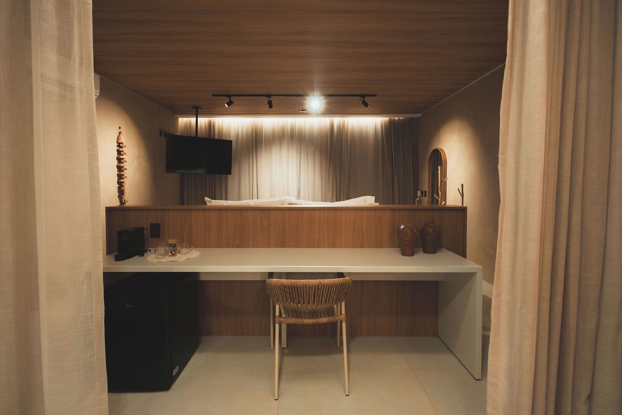 华丽双人房, 外廊 | 高档床上用品、加厚床垫、迷你吧、笔记本电脑工作区