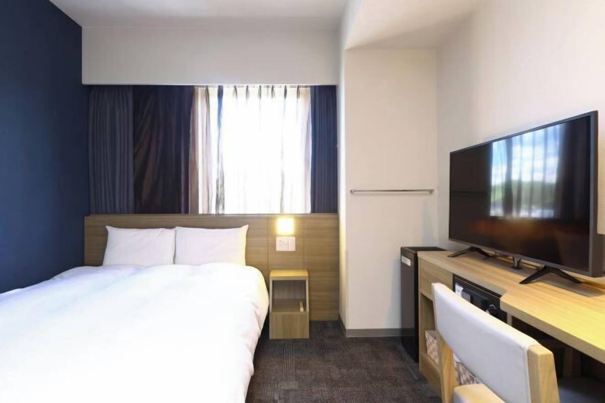 In-room safe, desk, blackout curtains, free WiFi