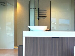 Deluxe Twin Room, Mountain View | Bathroom - Harmony Zen Retreat in Jiuzhai Valley (Ngawa Autonomous Prefecture)