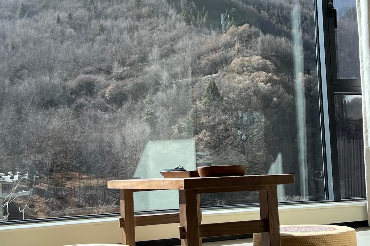 Luxury Double Room, Mountain View | Premium bedding, down comforters, laptop workspace, free WiFi