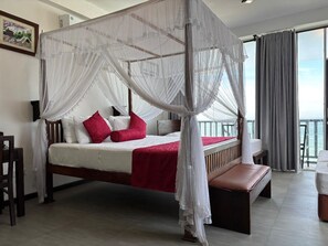 Skrivebord for bærbar PC, wi-fi (inkludert) og sengetøy