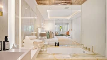 4 dormitorios, tabla de planchar con plancha, wifi gratis y ropa de cama