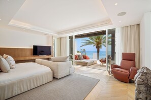 4 chambres, fer et planche à repasser, Wi-Fi gratuit, draps fournis