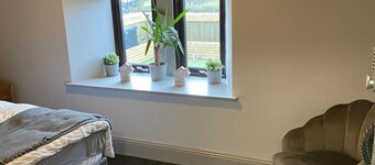 Lugton Rooms - 1 bedroom suite