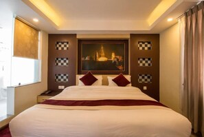 Habitació doble Deluxe, vistes a la ciutat | Escriptori, espai de treball apte per a portàtils i wifi gratuïta 