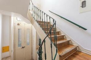 Apartment, 2 Bedrooms, Smoking, Balcony | Interior