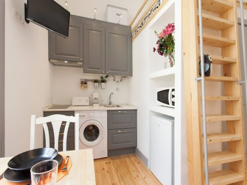 スタジオ アパートメント ロケーテッド セントラル リ スボン