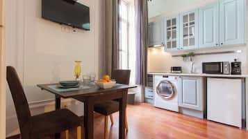 Apartment, 1 Schlafzimmer, Stadtblick | Esszimmer