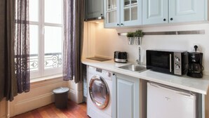 Apartment, 1 Bedroom, City View | Laundry - 1 Bedroom Apartment Located in the Heart of Lisbon City (Lisbon)
