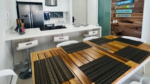 Leilighet, 3 soverom, terrasse, hageutsikt | Eget kjøkken