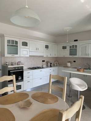 Appartamento del Golfo | Private kitchen - Don Michele Apartments (Gizzeria)