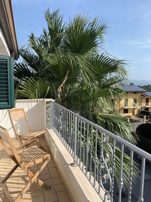 Appartamento del Golfo | 2 bedrooms, blackout drapes, iron/ironing board, free WiFi - Don Michele Apartments (Gizzeria)