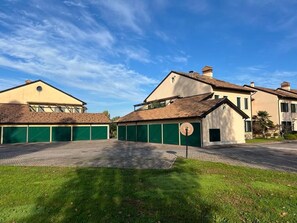 Exterior - Two Bedroom Apartment with Pool View (La Montecchia)