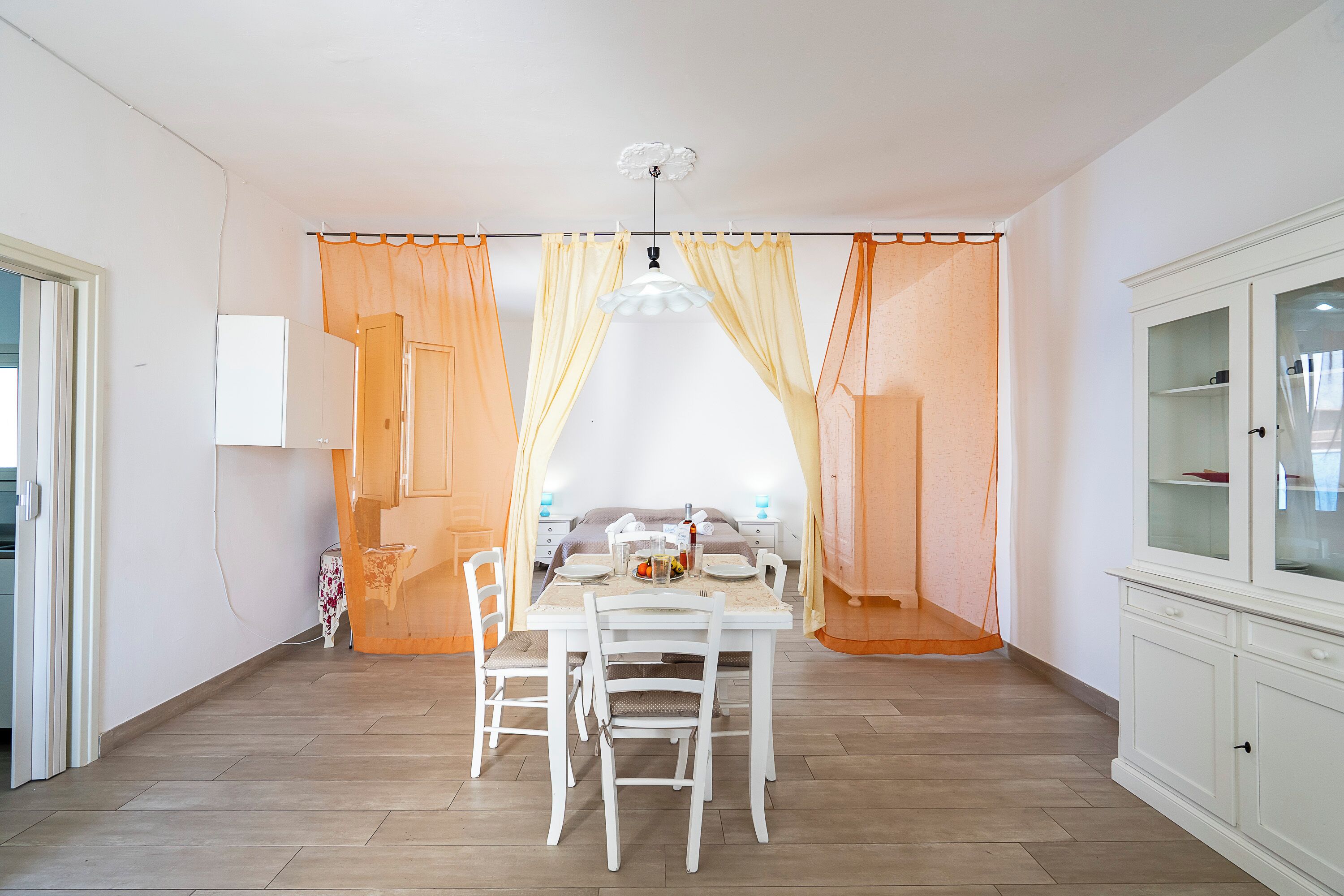 Family Apartment, Multiple Bedrooms (Onde Dorate  in centre, close to) | Tempat makan