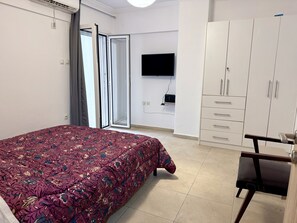 Apartment | 1 bedroom, iron/ironing board, free WiFi