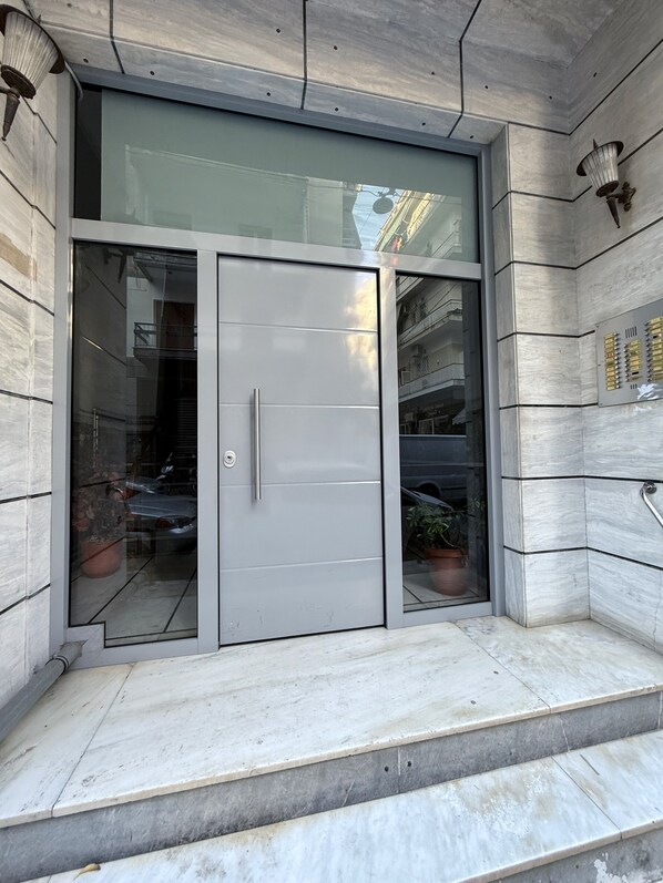 Front of property - Cozy Apartment in Agios Loukas (Athens)