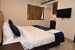 Deluxe Room - Naman Studio Hotel (Varanasi)