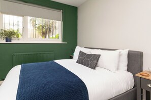 2 bedrooms, desk, free WiFi, bed sheets
