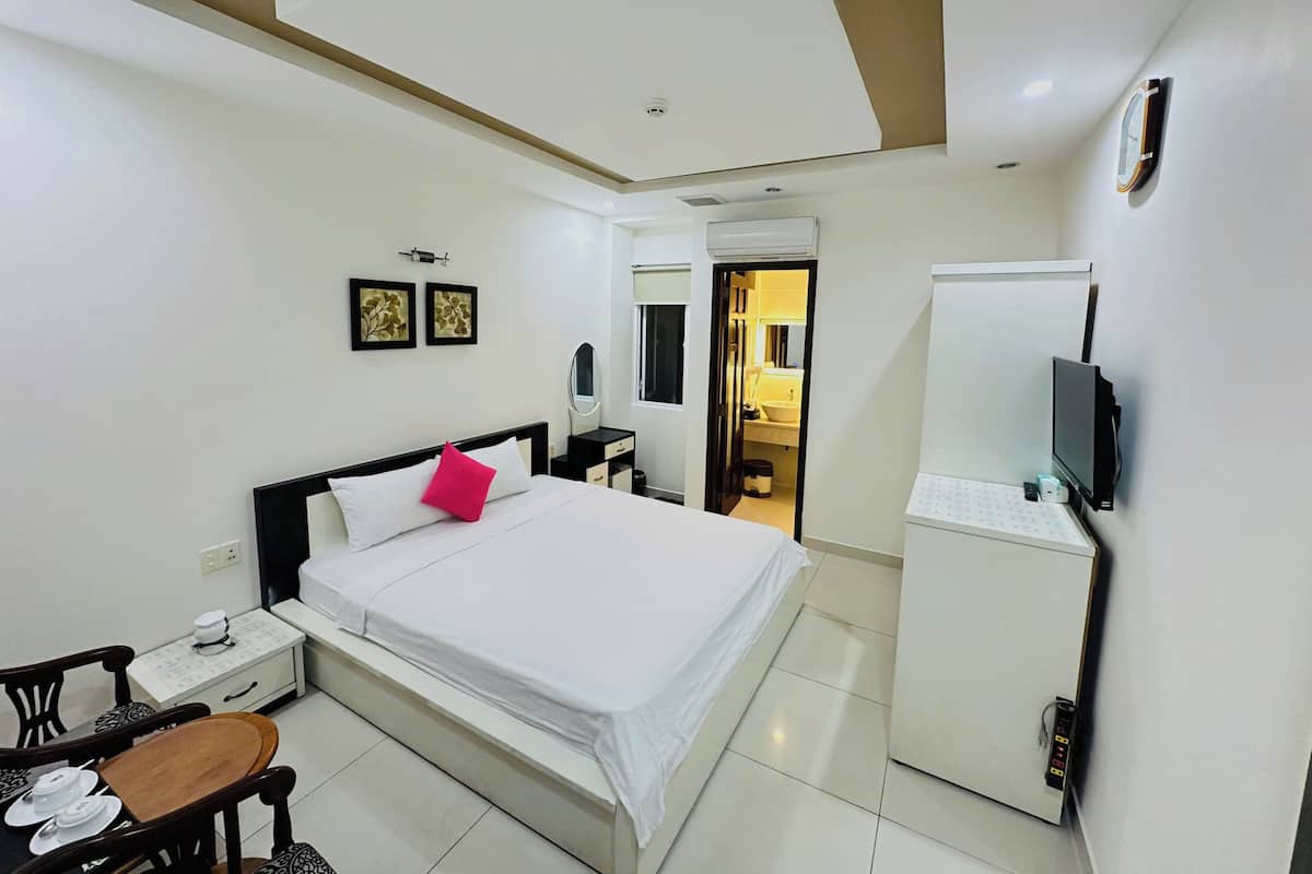Economy Double Room, City View