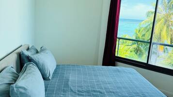 3 bedrooms, bed sheets