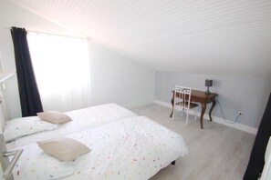 1 bedroom, iron/ironing board, WiFi, bed sheets