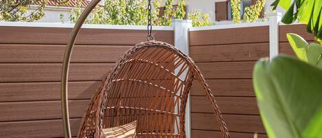 Comfort Apartment, 3 Bedrooms, Kitchen, Garden View | Terrace/patio