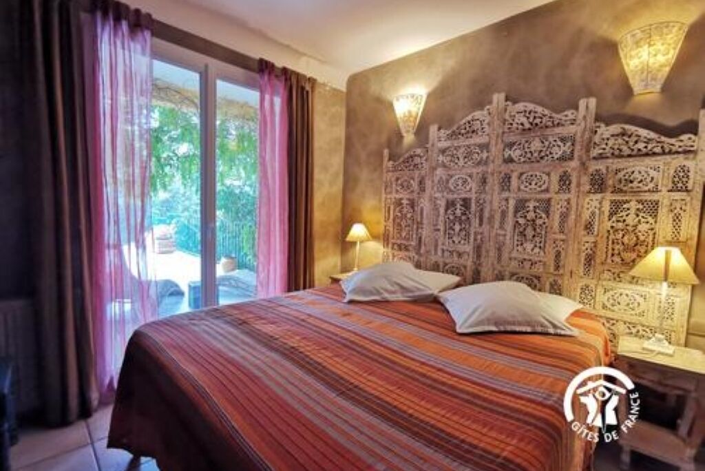 3 chambres, fer et planche à repasser, Wi-Fi gratuit, draps fournis