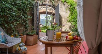 Casa Bardi: Superior Apartment with Sauna + Parking