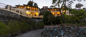 Divine Stay - Sattal