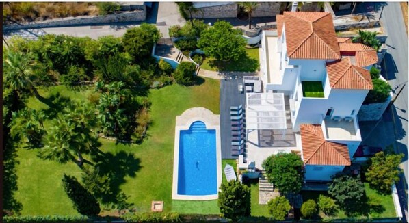 Fachada da propriedade